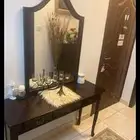 كونسول عباره طربيزه بادراج و المرايا وضعها المدخل او النوم