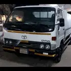 تويوتا دينا 2002 ديزل استمارة جديده والفحص الدوري جديد وعلى