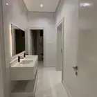 شقه للايجار جديده ابها في مدينه سلطان قريبه من المطار ..