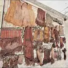 مجموعه مصنوعه من جلود الحيوانات