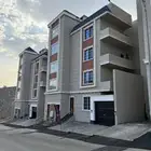للبيع شقق ارضية وعلويه بايكة سياره موقع مميز تشطيبات فاخرة