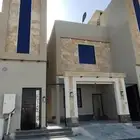 للبيع شقق ارضية وارواف عاويه موقع مميز تشطيبات فاخرة