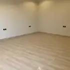 تاون هاوس ثلاثه دور اربع غرف نوم ومجلس ومقلط ومطبخ مع مستودع