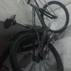 سيكل نظيفه وجديده مقاسه كبير