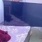 شاشات