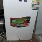 براد كولن في بابين باب للماء والباب الاخر ثلاجة تبريد