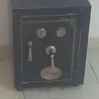 بيع خزانه تراث قديم بمفتاح حقه