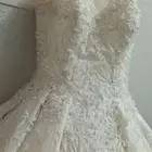 فستان زفاف للبيع او الاجار بأسعار رمزية