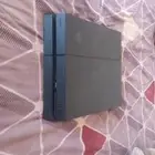 بلاستيشن 4 مع يده وحدا ومع سلك اغراض البلاستيشن