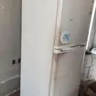 للبيع مكيف وثلاجه واثنين كراسي