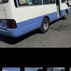 باص لنقل العمال والموظفين والأكاديميين يوجد عدت باصات