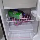 للبيع سرير ابو دورين وبراده وثلاجه صغيره اربع قدم بحاله جيده