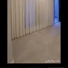 لي قدامه محل في حي الجلوية موجود شب طالب شغل