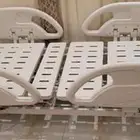 سرير طبي كهربائي