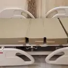 سرير طبي كهربائي شبه جديد