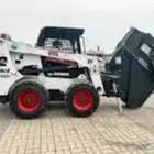 بوبكات مع سواقين تنفيذ مشاريع الكهرباء