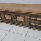للبيع اريكه خشب مع تخزين ولوحه حائط