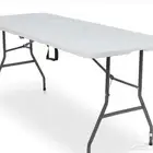 طاولة فايبر وكراسي نضيفة سهل الطي