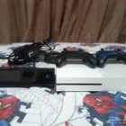 xbox one s with kinect and 2 controllers and 3 games