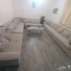 كنب 4 5 شبه جديد 1000ريال قابل للتفاوض