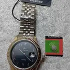 ساعة للبيع