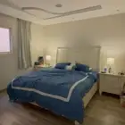 غرفة نوم فاخرة فيتنامي من آشلي من دون دولاب