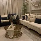 كنب وطقم طاولات إستيل شبه جديده نظيفة وخالية من العيوب