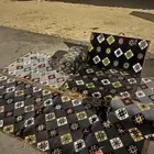 للبيع مدات عدد اربعه مع مراكي ثلاثه نطيفه