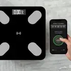 ميزان ذكي لقياسات دقيقه للجسم