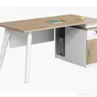 طاولة مكتبيه