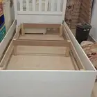 سرير كبير نظيف استعمال شهرين فقط