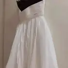 فستان جديد للبيع