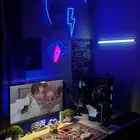للبيع بيسي قيمنق كامل اغراضه