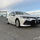 كامري موديل 2024 ابيض فل كامل بنزين ممشى 90 الف قابل لزياده