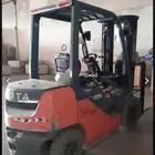 تاجير رافعات شوكية