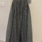 فساتين للبيع