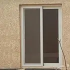 شباك المنيوم ابيض