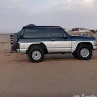نيسان باترول ربع موديل 93 مسقط معه لوحاته للبيع او البدل