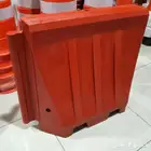 حواجز بلاستيك