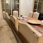 طاولة طعام كبيرة