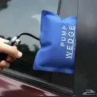 فتح باب السياره