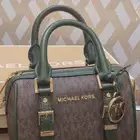 شنطة مايكل كورس للبيع اصليه