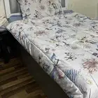 سرير  مرتبة   مفرش