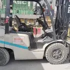 تاجير رافعه شوكيه 3طن الرياض