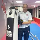 مدرب ملاكمه وفنون قتاليه ودفاع عن النفس