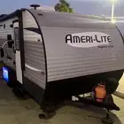 كرفان امريكي 2019 بحالة ممتازة سحب