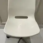 كرسي بعجلات من ايكيا مستخدم