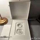 للبيع ايباد برو الجيل السادس مع ابل ماجيك كيبورد