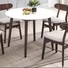 تصنيع كراسي وطاولات