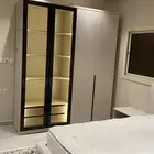 تفصيل غرف نوم وتركيب ديكورات خشبية والتنجيد ودهان الأبواب